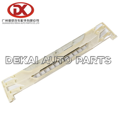 ISUZU Body Parts White Front griglia 8974289771 la griglia NPR 75 L=133 NUOVA